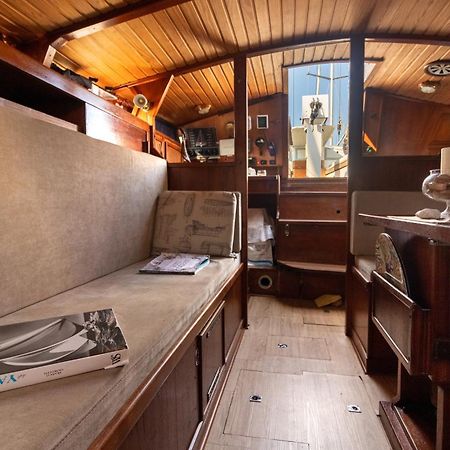 Quo Vadis Yacht Hotel Bari Bagian luar foto