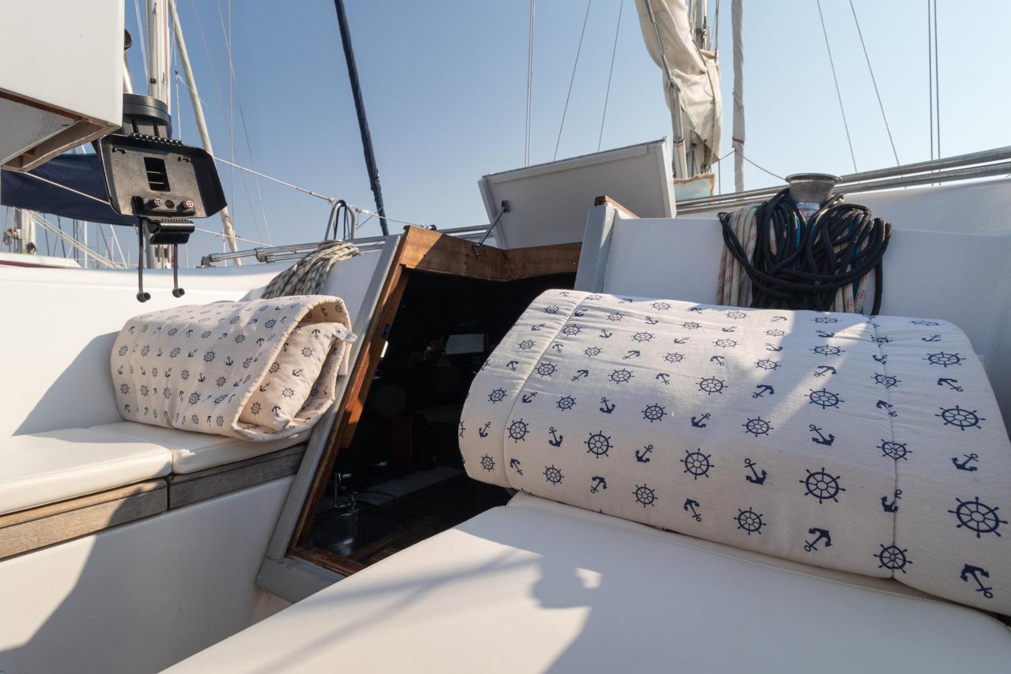 Quo Vadis Yacht Hotel Bari Bagian luar foto